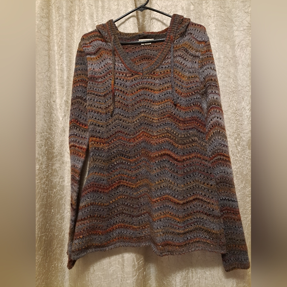 Sweater tunic style hooded pullover